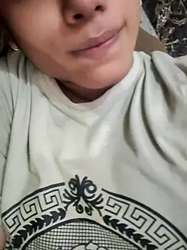 Snapshot of Babby_girl08 chatting on October 29, 2025, 3:20 am Babby girl08 online show from October 29, 2025, 3:20 am