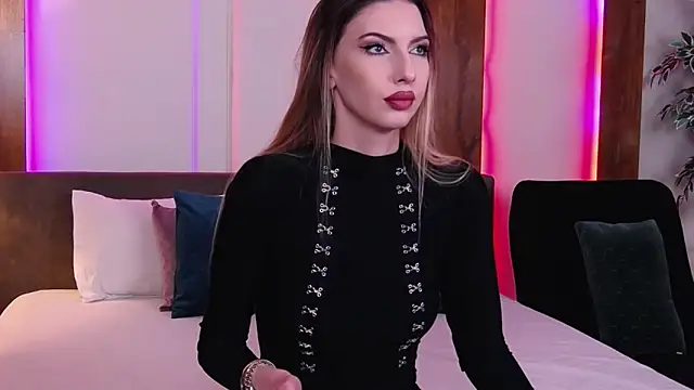 Snapshot of SkylerSpark chatting on November 14, 2025, 9:46 pm SkylerSpark online show from November 14, 2025, 9:46 pm