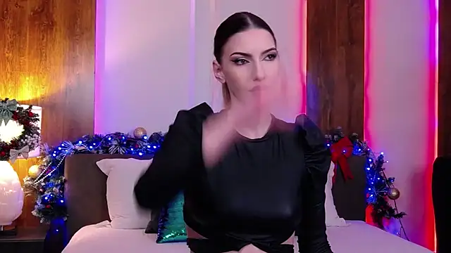 Snapshot of SkylerSpark chatting on December 20, 2025, 8:05 pm SkylerSpark online show from December 20, 2025, 8:05 pm