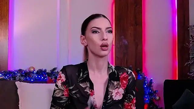 Snapshot of SkylerSpark chatting on December 22, 2025, 8:06 pm SkylerSpark online show from December 22, 2025, 8:06 pm