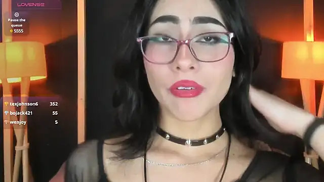 vampy dolll online show from January 11, 2025, 10:51 pm