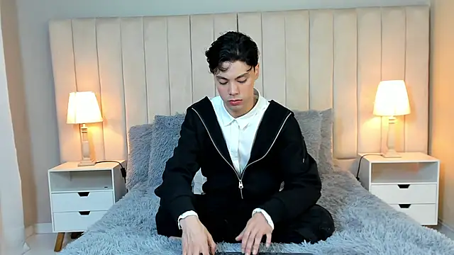 Snapshot of Dammon_Stallion chatting on February 8, 2025, 11:33 am Dammon Stallion online show from February 8, 2025, 11:33 am