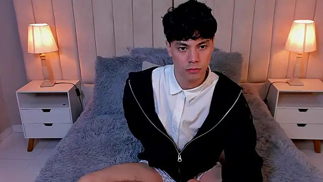 Snapshot of Dammon_Stallion chatting on February 8, 2025, 6:33 pm Dammon Stallion online show from February 8, 2025, 6:33 pm