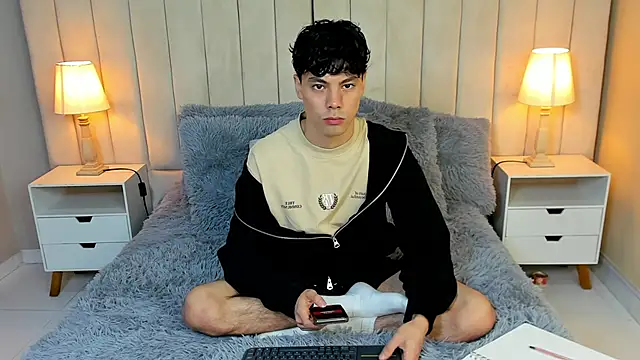 Snapshot of Dammon_Stallion chatting on February 10, 2025, 11:15 am Dammon Stallion online show from February 10, 2025, 11:15 am