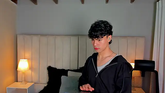 Snapshot of Dammon_Stallion chatting on March 18, 2025, 11:30 am Dammon Stallion online show from March 18, 2025, 11:30 am