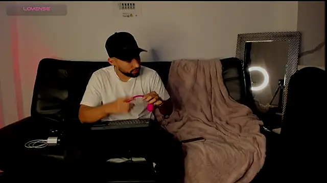 Sweet and caramel online show from March 11, 2025, 9:37 pm