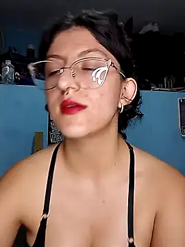 Snapshot of LoveElectra chatting on February 1, 2025, 2:16 am LoveElectra online show from February 1, 2025, 2:16 am