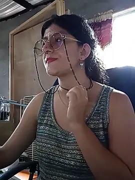 Snapshot of LoveElectra chatting on May 20, 2026, 5:19 pm LoveElectra online show from May 20, 2026, 5:19 pm