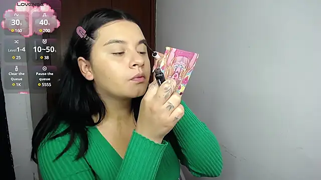 SaraBraun  online show from February 13, 2025, 3:03 pm