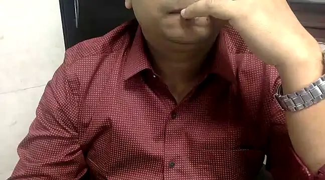 Snapshot of simpleguy1011 chatting on December 12, 2024, 4:21 pm simpleguy1011 online show from December 12, 2024, 4:21 pm