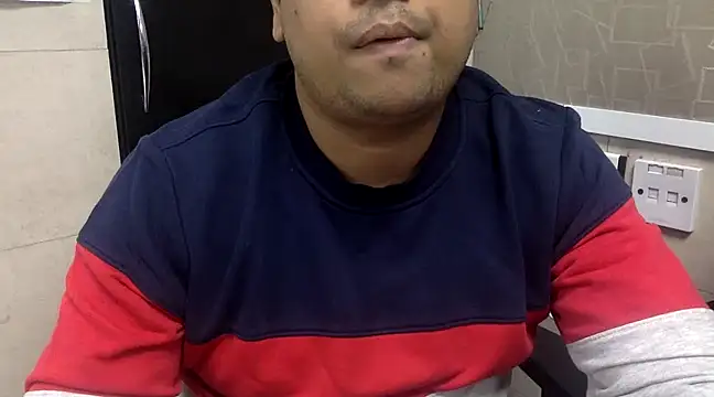 Snapshot of simpleguy1011 chatting on December 20, 2024, 4:36 pm simpleguy1011 online show from December 20, 2024, 4:36 pm