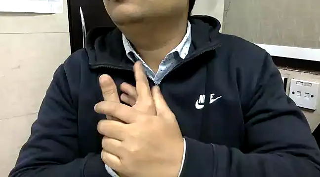 Snapshot of simpleguy1011 chatting on December 31, 2024, 3:20 pm simpleguy1011 online show from December 31, 2024, 3:20 pm