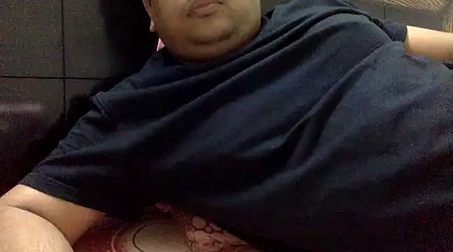 Snapshot of simpleguy1011 chatting on January 25, 2025, 2:36 pm simpleguy1011 online show from January 25, 2025, 2:36 pm