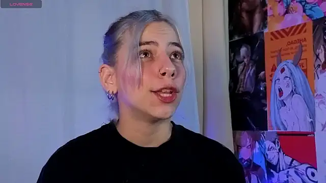 ArtemisaBlake online show from April 4, 2026, 6:22 am