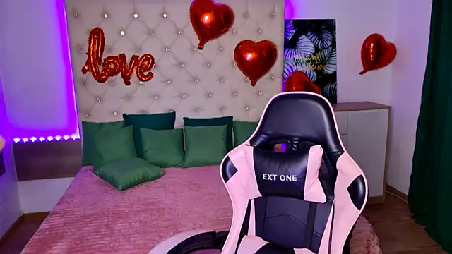 KattieSims online show from February 5, 2025, 8:04 pm