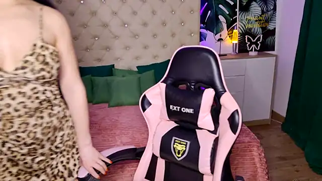 KattieSims online show from March 6, 2025, 3:13 am