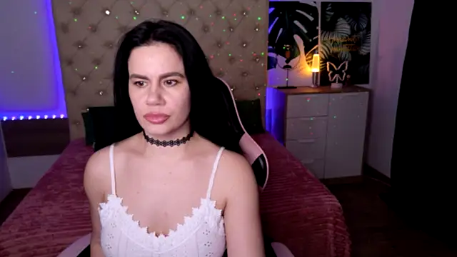 KattieSims online show from March 19, 2025, 11:47 pm