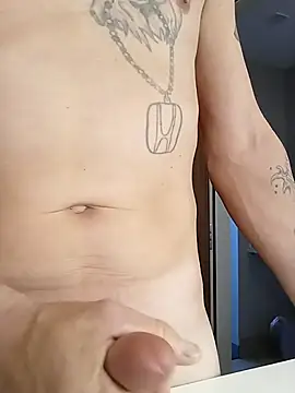 Snapshot of fun2fuck173 chatting on October 31, 2025, 4:30 pm fun2fuck173 online show from October 31, 2025, 4:30 pm