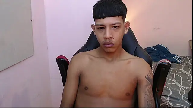 mr stiven  online show from January 5, 2025, 2:17 am