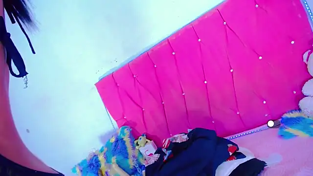 Theylor Rouse online show from October 25, 2025, 7:27 am