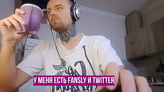 HappyZebra13 online show from January 5, 2025, 6:56 pm