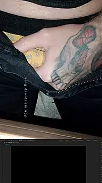 HappyZebra13 online show from January 10, 2025, 6:06 pm