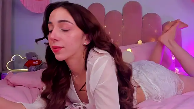 ElsaYoung online show from February 3, 2025, 2:58 am