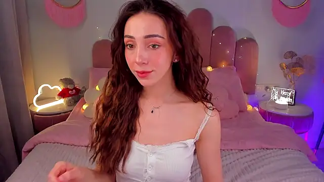 ElsaYoung online show from February 5, 2025, 8:25 pm