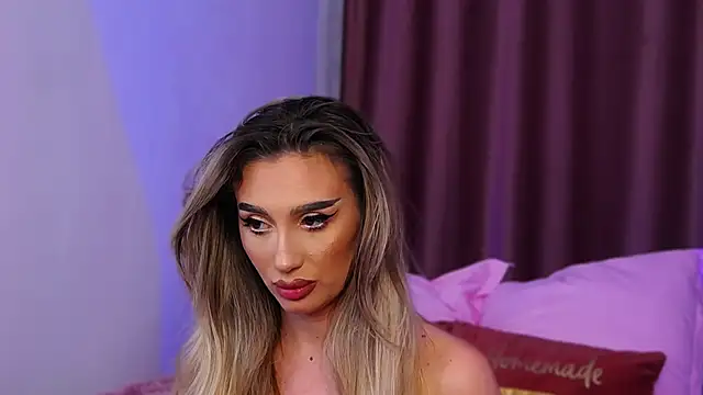 FelyJolie online show from January 22, 2025, 3:18 pm