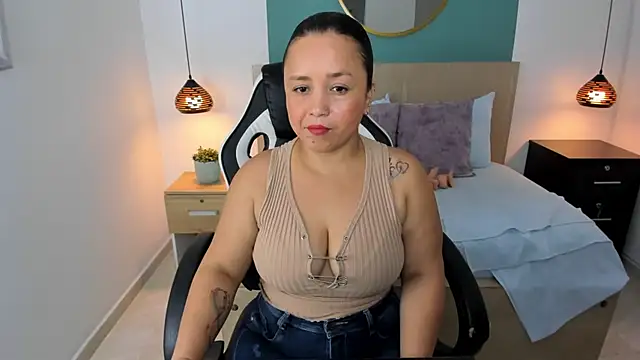 linda rios  online show from February 19, 2025, 7:05 pm