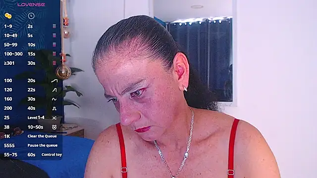 sasi luna online show from November 5, 2025, 2:50 pm