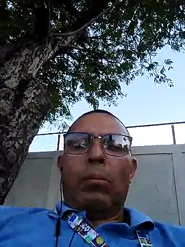 Snapshot of Alex011277 chatting on September 21, 2025, 9:38 pm Alex011277 online show from September 21, 2025, 9:38 pm