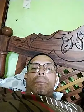 Snapshot of Alex011277 chatting on October 8, 2025, 7:33 pm Alex011277 online show from October 8, 2025, 7:33 pm