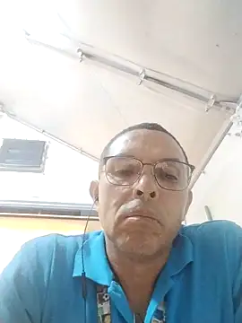 Snapshot of Alex011277 chatting on November 16, 2025, 7:52 pm Alex011277 online show from November 16, 2025, 7:52 pm