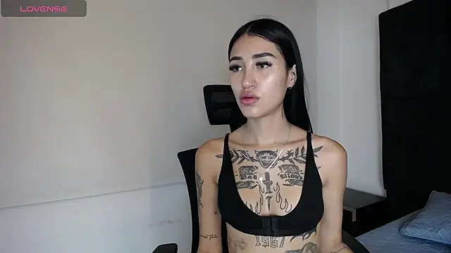 Cassie howard  online show from December 24, 2024, 5:16 am