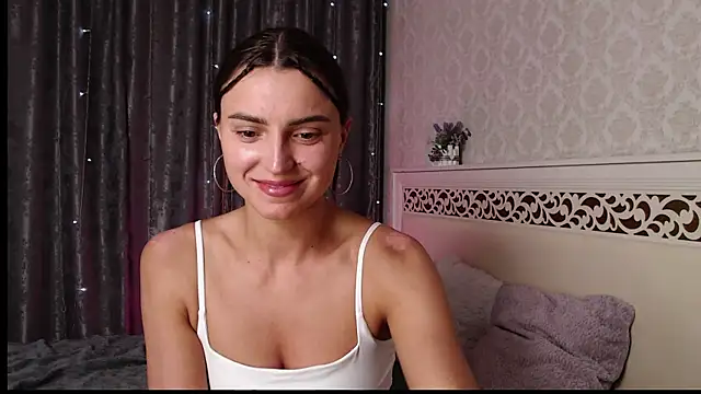 Lesyisme online show from April 14, 2026, 9:54 pm