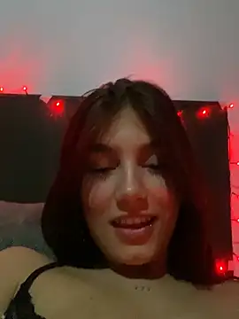 Snapshot of thamygomezz chatting on January 28, 2025, 4:08 am thamygomezz online show from January 28, 2025, 4:08 am