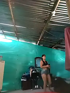 Snapshot of thamygomezz chatting on September 24, 2025, 4:32 pm thamygomezz online show from September 24, 2025, 4:32 pm