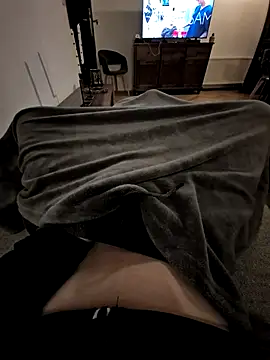 use me69 online show from March 30, 2026, 6:09 pm
