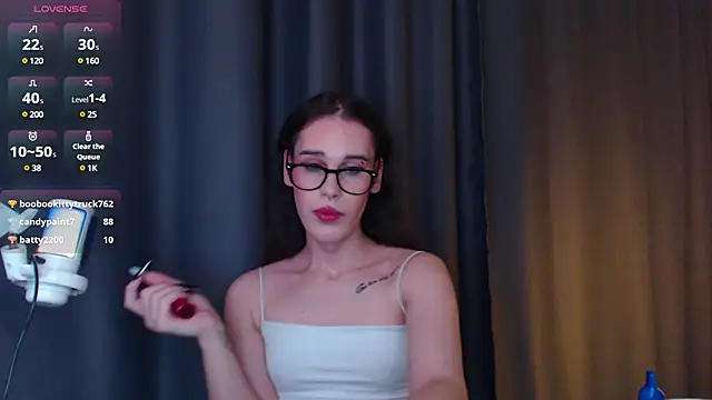 Snapshot of Cassie_Bae chatting on March 19, 2025, 12:45 pm Cassie Bae online show from March 19, 2025, 12:45 pm