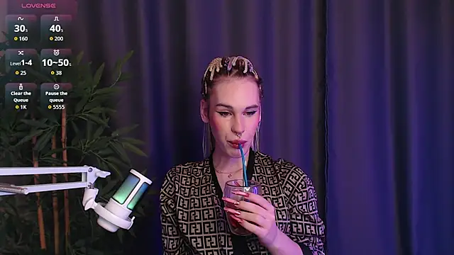 Snapshot of Cassie_Bae chatting on January 14, 2026, 5:46 am Cassie Bae online show from January 14, 2026, 5:46 am