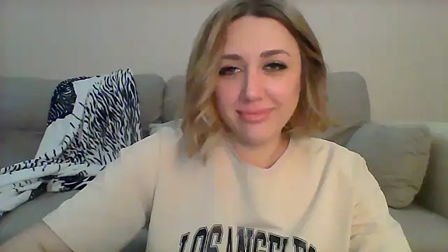 Snapshot of VickyLove047 chatting on January 2, 2025, 7:33 am VickyLove047 online show from January 2, 2025, 7:33 am