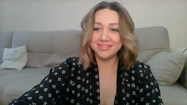 Snapshot of VickyLove047 chatting on February 24, 2025, 5:43 am VickyLove047 online show from February 24, 2025, 5:43 am