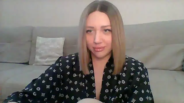 Snapshot of VickyLove047 chatting on March 10, 2025, 5:00 am VickyLove047 online show from March 10, 2025, 5:00 am