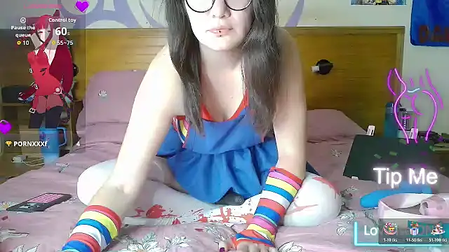 Snapshot of MilahHot13 chatting on October 29, 2025, 2:03 am MilahHot13 online show from October 29, 2025, 2:03 am