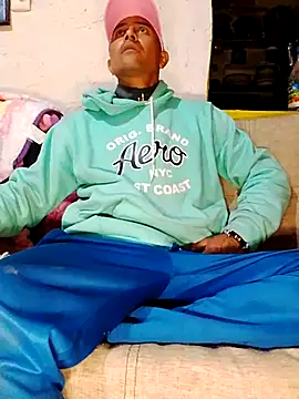 NewBe9D9 online show from November 26, 2025, 9:21 am