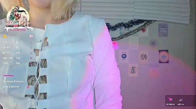 tender kiitty online show from December 28, 2024, 1:49 pm