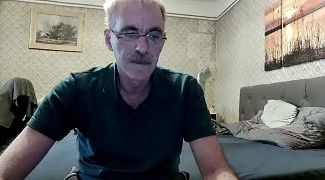 farock online show from December 25, 2024, 6:52 pm