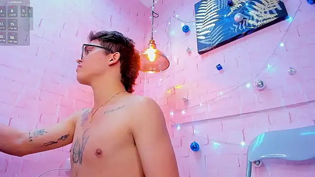 Snapshot of JACK_BLOSSOM_ chatting on December 19, 2024, 6:12 pm JACK BLOSSOM online show from December 19, 2024, 6:12 pm