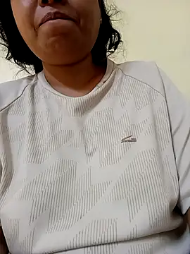 sunita-doll online show from April 24, 2026, 3:42 am